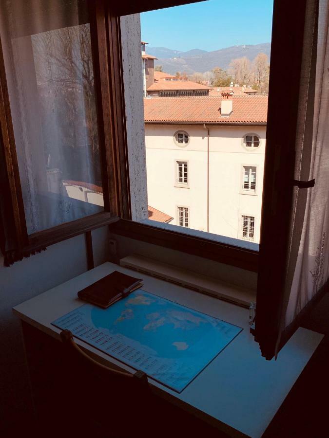 Appartement Casa Dai Toni Cortesi à Bergame Extérieur photo